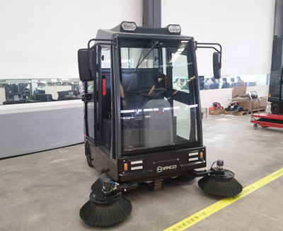 駕駛式掃地機 駕駛式掃地機