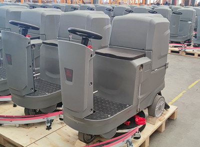 駕駛式洗地機(jī) 駕駛式洗地機(jī)